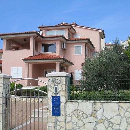 Apartments Villa Fernetich Премантура Екстериор снимка
