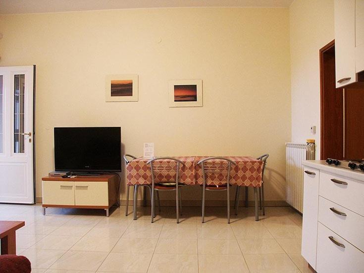 Apartments Villa Fernetich Премантура Стая снимка
