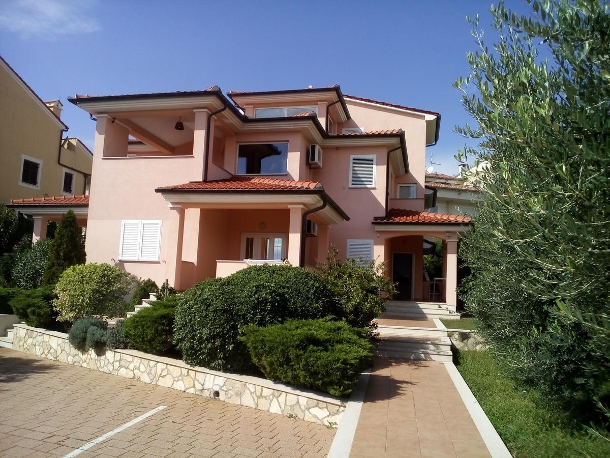 Apartments Villa Fernetich Премантура Екстериор снимка